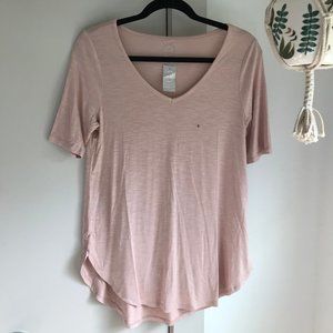 NEVER WORN Dusty Pink V-Neck Tee